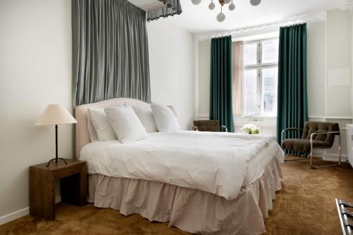 Grand Heritage next to park - 3 Bedrooms, Kodaň
