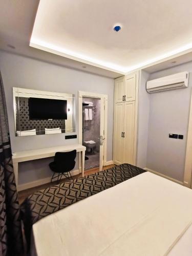 2 twin beds