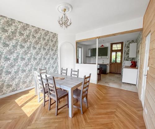 Maison cosy with private garden, 4 bedrooms, Wine Route in 聖喬治之夜