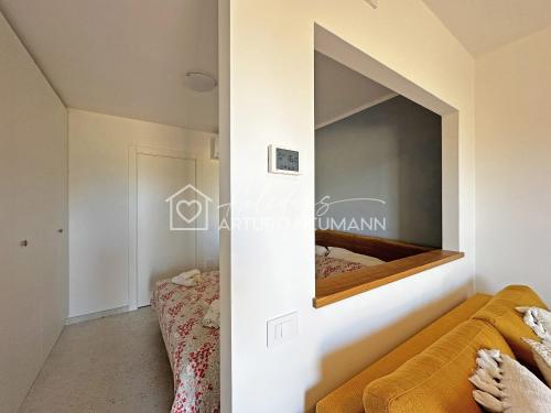 One-Bedroom Apartment image 7