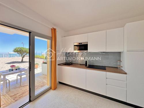 One-Bedroom Apartment image 4
