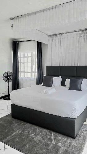 Sofitel Executive 3 bedrooms all rooms ensuite own compound in Kisumu