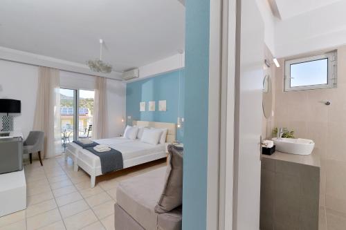 3 twin beds