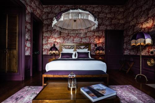 1 queen bed