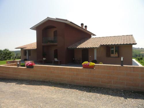 Bejárat, Poggio Novello in Peccioli