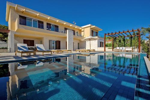 Immensely Luxurious Hvar Villa 5 Bedrooms Villa East Eternal Exceptional Sea Views & Private Pool