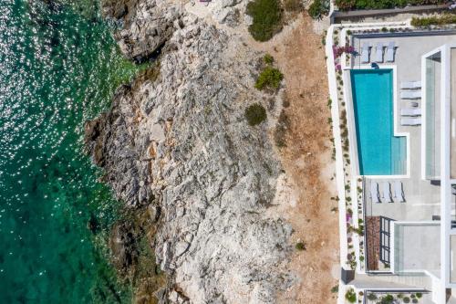 Sensational Rogoznica Villa 5 Bedrooms Villa Miracle Balcony Overlooking Sea – khách sạn tại Zecevo Rogoznicko