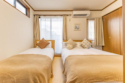 3 Story Private House, 7 Min Walk to Yamanote Line Direct to Shinjuku, Ikebukuro, Shibuya