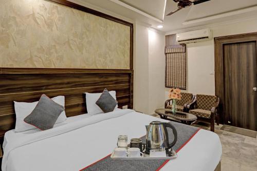 Classic Triple Room room in Townhouse Jai Guru Ji Nearest Merceds Benz Sector 11