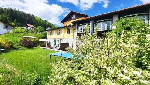 Buitenkant, Almliesl Gruppenhaus PUCH-625 in Semmering