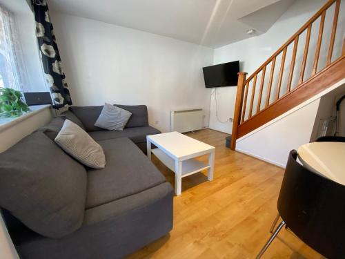 2 Bedroom House For Corporate Stays in Kettering gîte à louer Weekley