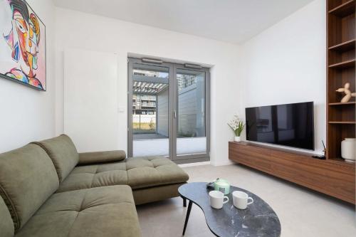 Bright Studio in Katowice with Parking & Gym by Noclegi Renters, Kattowitz (Foto 10)