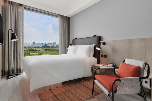 Standard Double Room room in Moxy Taichung