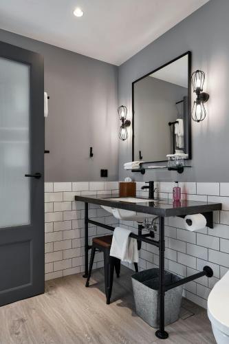 Superior Double Room image 3