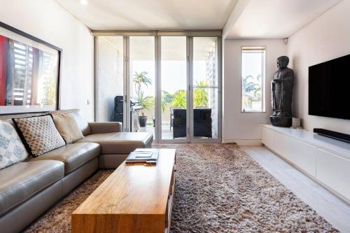 Bellevue Hill Designer | Central location + views