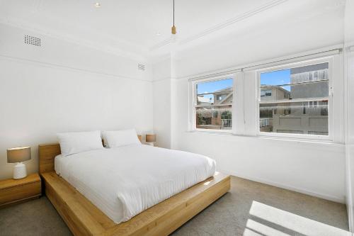 Beach Breeze on Ben Buckler in North Bondi