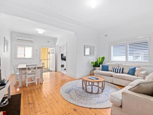 Bondi Family Escape with parking,moments to beach! – khách sạn tại Bondi