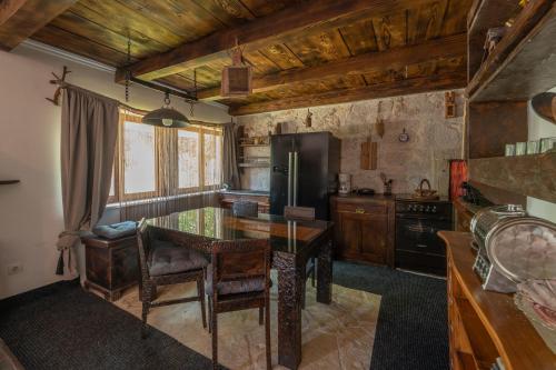 кухня, Krka home in Bogatić