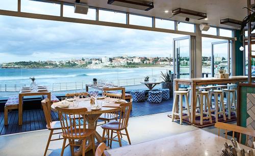 Restaurant, Bondi Vista Beachfront Apartment in North Bondi
