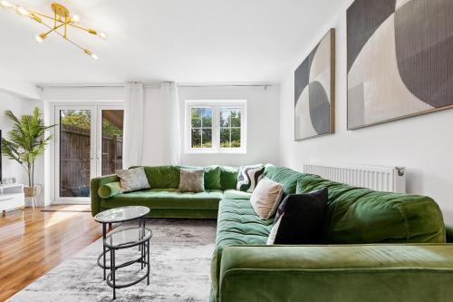 4 Bedroom House by Homestyles Hosts - Short Lets and Serviced Accommodation Islington - Private En-Suite, Londyn (zdjęcie 8)