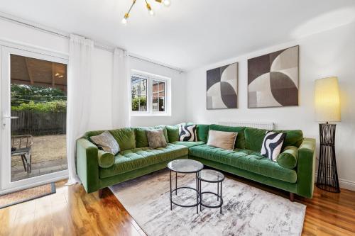 4 Bedroom House by Homestyles Hosts - Short Lets and Serviced Accommodation Islington - Private En-Suite, Londyn (zdjęcie 11)