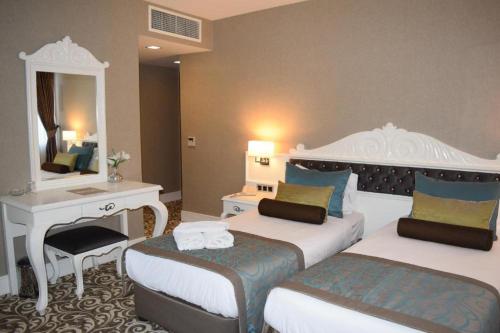 Deluxe Room image 1
