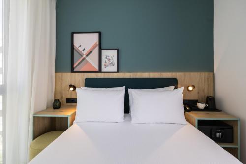Spark by Hilton Madrid Alcala - image 4