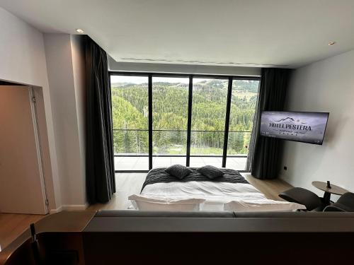 Two-Bedroom Deluxe Apartment