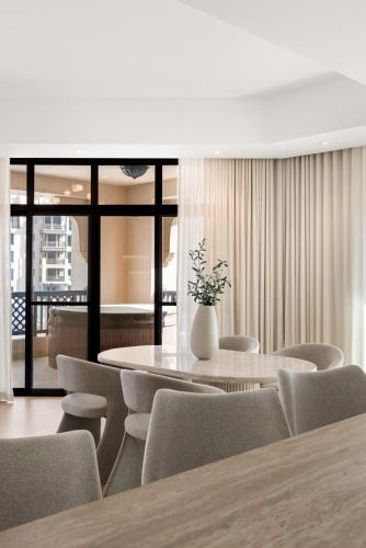 DAYF-ROD Luxurious 2 Bed Apartment in Souk Al Bahar, Dubaj (fotografie 6)