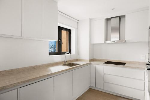 DAYF-ROD Luxurious 2 Bed Apartment in Souk Al Bahar, Dubaj (fotografie 9)