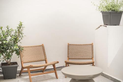 Spacious Apartment With Private Garden - Zen Demeter, Афины (фото 7)