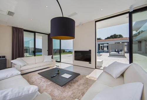 Oprema, Stunning Seafront House In Istria Villa Vrsar Magnifique in Petalon