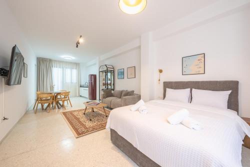 Spacious Apartment With Private Garden - Zen Demeter, Афины (фото 6)
