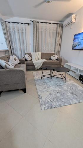 Stylish 1BR Nyali with swimming, Ac & parking – khách sạn tại Kaathene