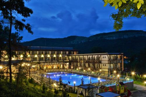 Buitenkant, Park Hotel Asenevtsi in Veliko Tarnovo