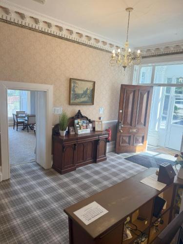 Chase Hotel - image 6