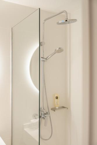 Single Room image 4