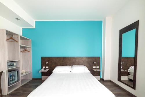 2 twin beds