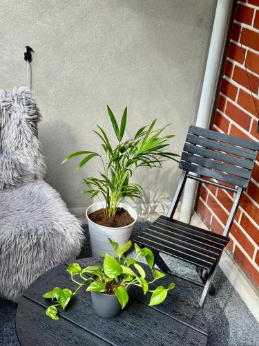 Cozy Room with Private Balcony in Prime location in Haaga