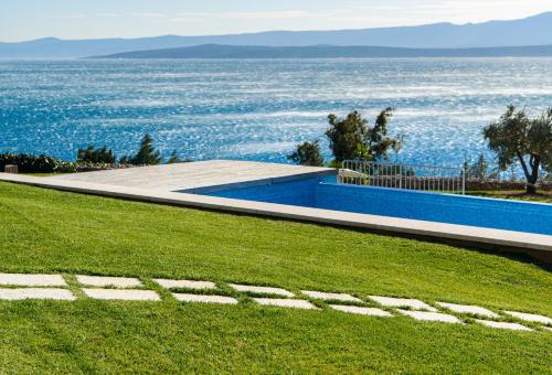 Létesítmények, Elegant Brac Villa 4 Bedrooms Villa Shoreline Serenity Stunning Sea Views in Murvica