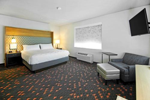 One-Bedroom King Suite image 1