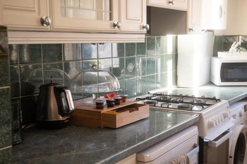Three Bedrooms Flat in Central Edinburgh Old Town, Edimburgo (foto 4)