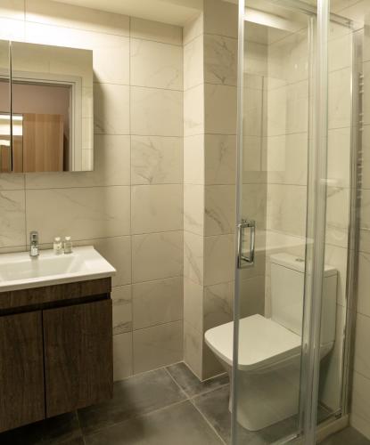 Nuvia UrbanStay Piraeus Apartments - image 5