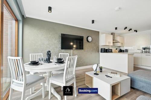 บริการและสิ่งอำนวยความสะดวก, High-Rise 2 Bedroom Apartment By Boyeilles Apartments Short Lets & Serviced Accommodation Belfast Wi in เซเลอร์ทาวน์
