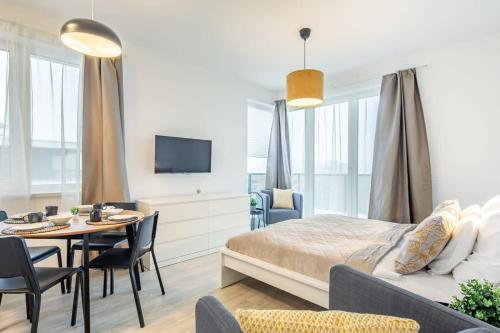 Modern 2-room flat with terrace - image 7