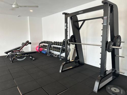 ห้องฟิตเนส, Cozy Condo with Scenic Views near Kuala Lumpur in ฮูลู ลางัต