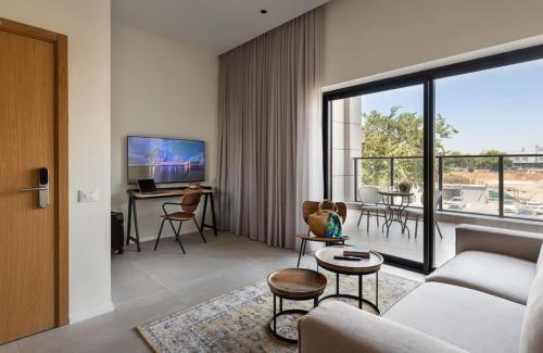 Tayo Studios & Apartments in バトヤム