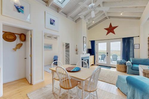 Mar-Tiny in โบเดกาเบย์ (CA)