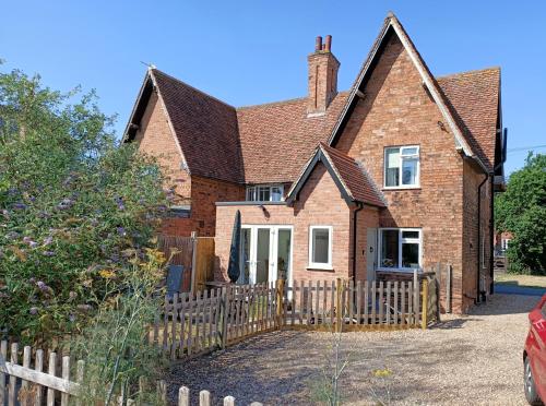 Flo's Cottage self-catering in Kelham