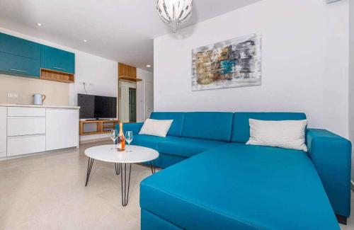 Apartment image 10